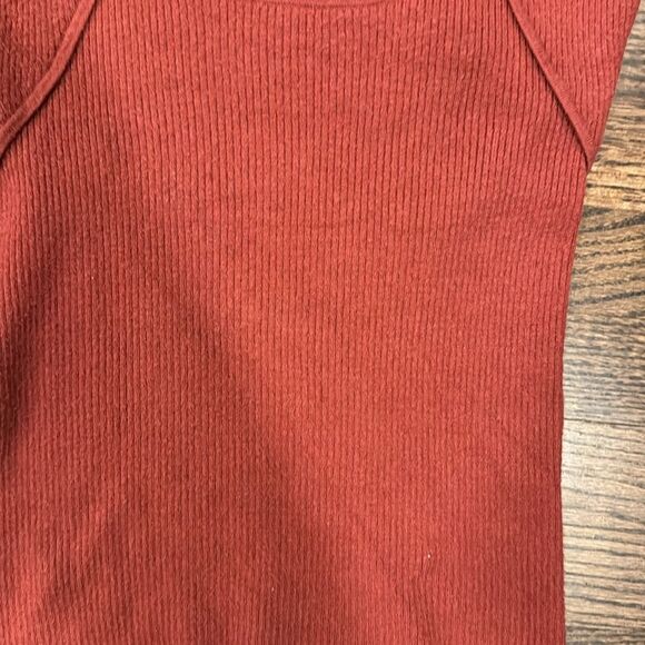 Halogen Red Ribbed Cap Sleeve Sweater top size Small - Picture 3 of 6